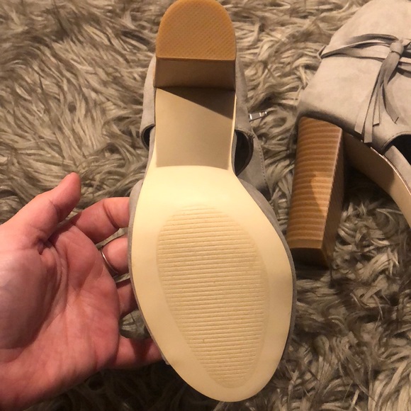 Shoes - Picture 3 of 3